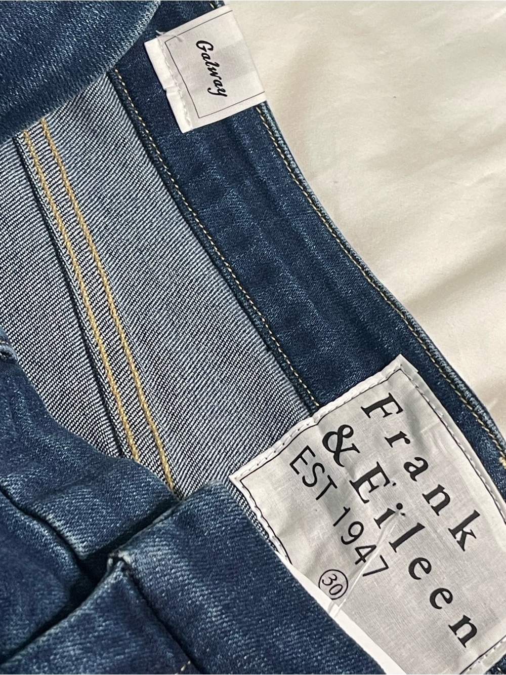 Frank & Eileen Galway Wide-Leg Jeans in Medium Blue Wash 30 - Picture 10 of 15